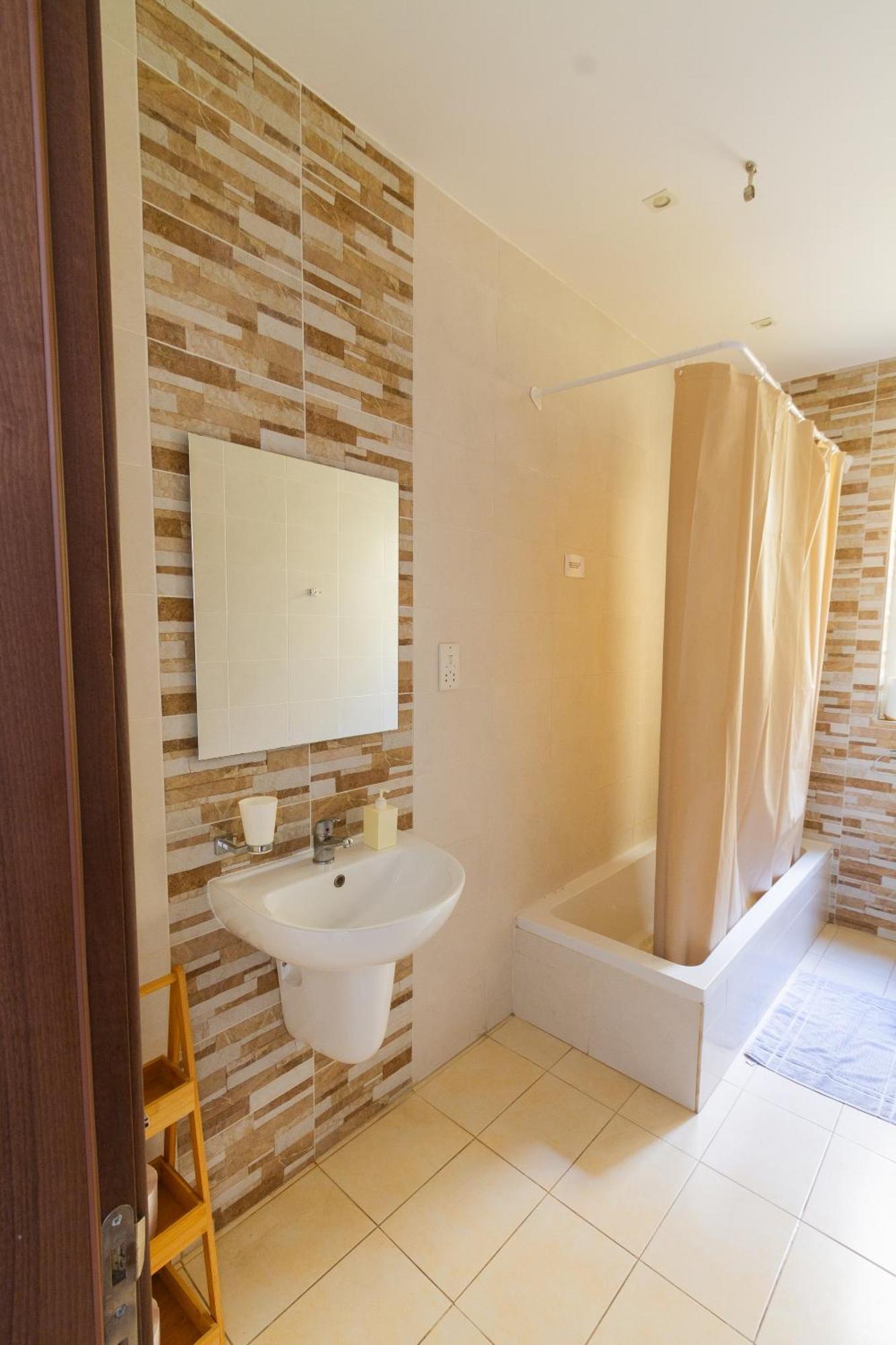 Modern & Central 2 Bedroom & 2 Bathrooms Apartment Мсида Экстерьер фото