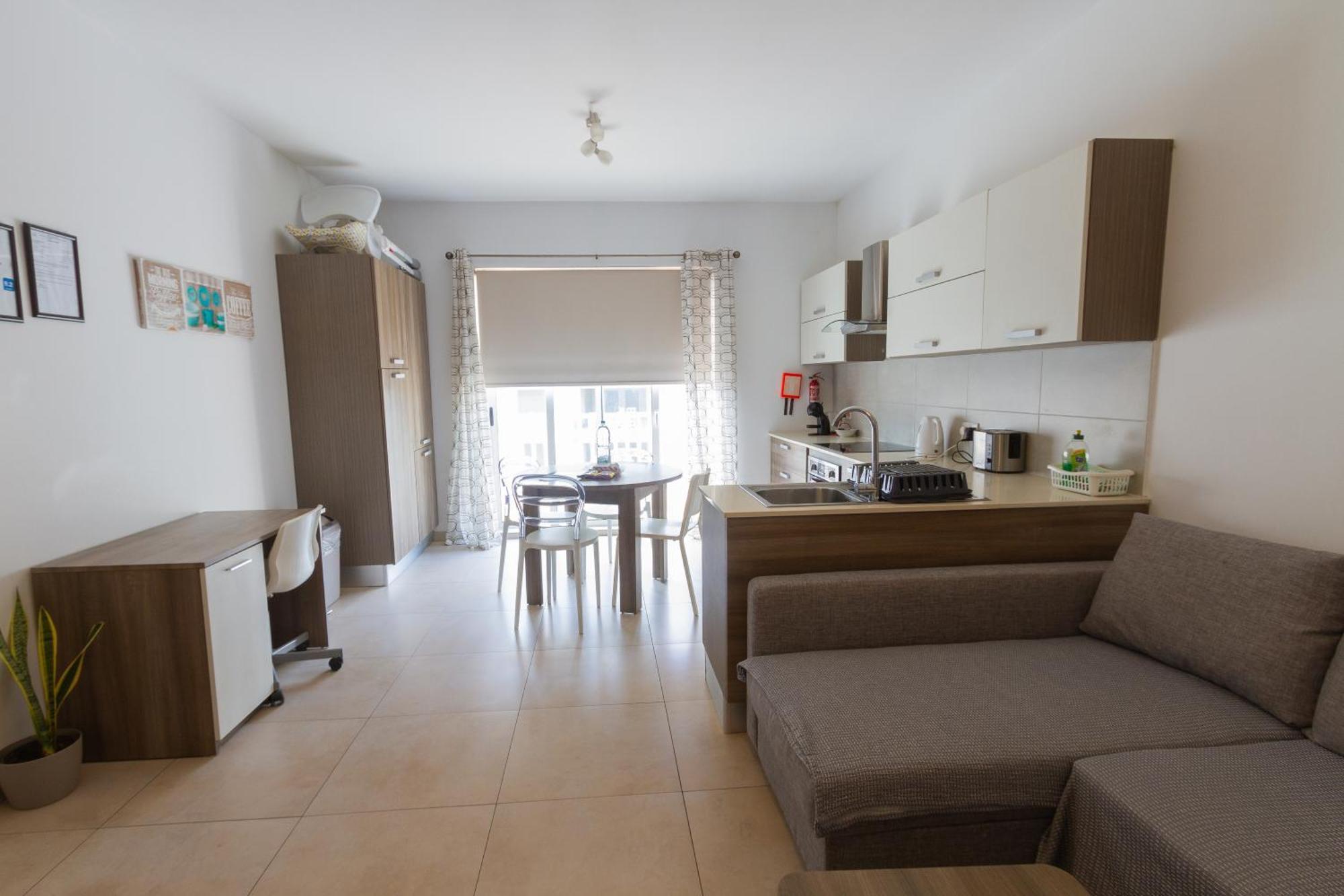 Modern & Central 2 Bedroom & 2 Bathrooms Apartment Мсида Экстерьер фото